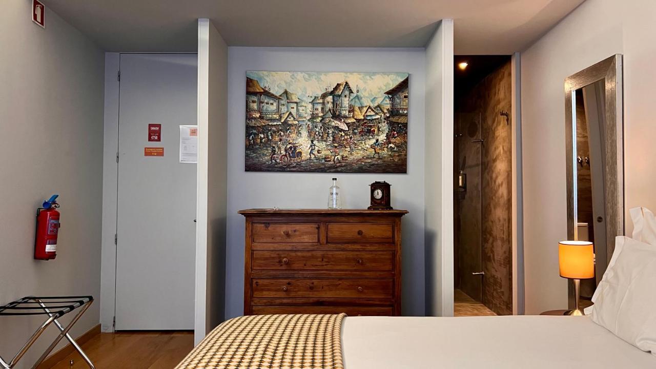 Casa Dos Lóios By Shiadu Pensión Oporto